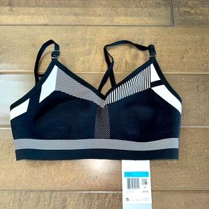 Nike INDY FLYKNIT BRA - Size M